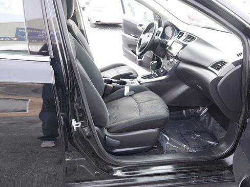 Used 2019 Nissan Sentra SR image 25