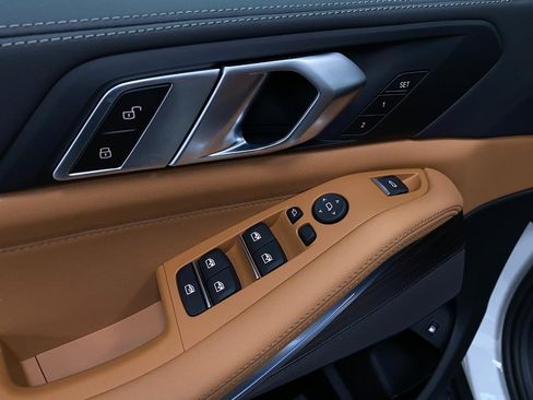 New 2026 BMW X5 xDrive50e image 34