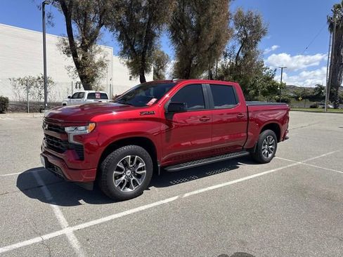 Used 2024 Chevrolet Silverado 1500 RST w/ Convenience Package II AWD/4WD image 3