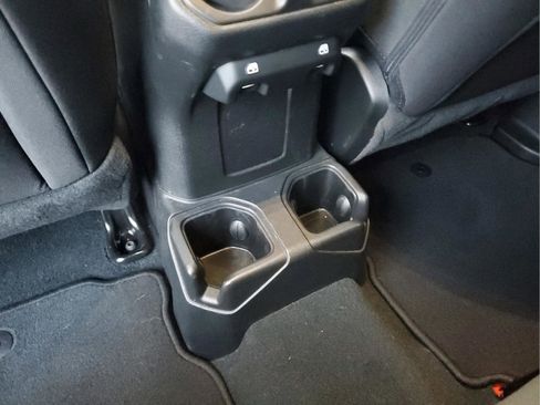 Certified 2022 Jeep Wrangler Unlimited Sport image 13