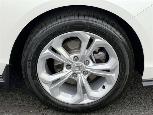 Used 2025 Honda Accord LX image 5