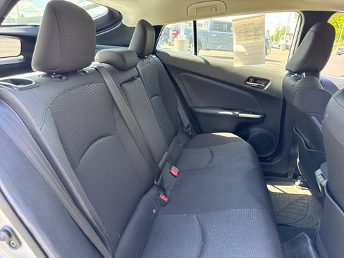 Used 2019 Toyota Prius LE AWD/4WD image 14