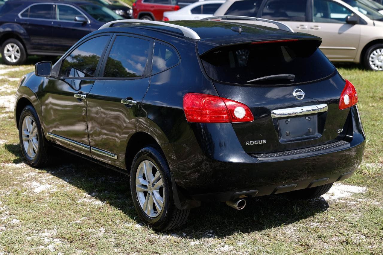 Used 2013 Nissan Rogue SV w/ Premium Pkg FWD image 5