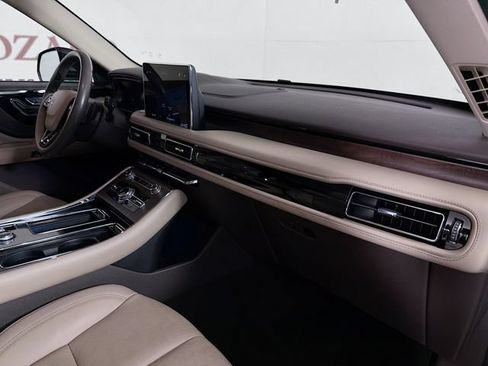 Certified 2022 Lincoln Aviator Reserve w/ Equipment Group 201A AWD/4WD image 36