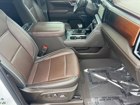 Used 2023 GMC Sierra 1500 Denali w/ Denali Reserve Package AWD/4WD image 19