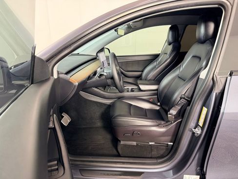 Used 2022 Tesla Model Y Performance image 26