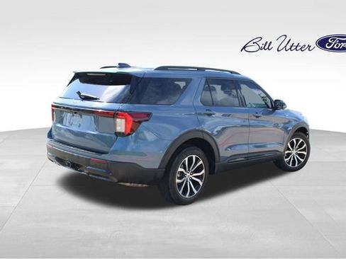 Used 2025 Ford Explorer ST-Line w/ Premium Package image 5