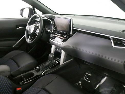Used 2025 Toyota Corolla Cross AWD Hybrid w/ Convenience Package image 27