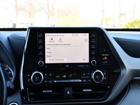 Used 2020 Toyota Highlander Limited AWD/4WD image 25
