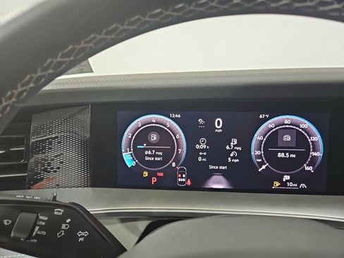 New 2026 Volkswagen Tiguan SE AWD/4WD image 15