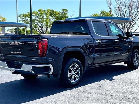 Used 2024 GMC Sierra 1500 SLT AWD/4WD image 4