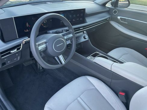 Used 2025 Hyundai Sonata SEL FWD image 19