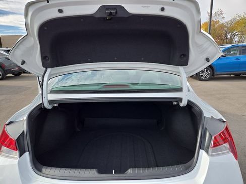 New 2026 Hyundai Elantra Hybrid FWD image 28