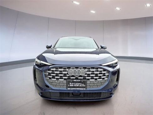 Used 2025 Audi Q5 Premium Plus w/ Premium Plus image 2