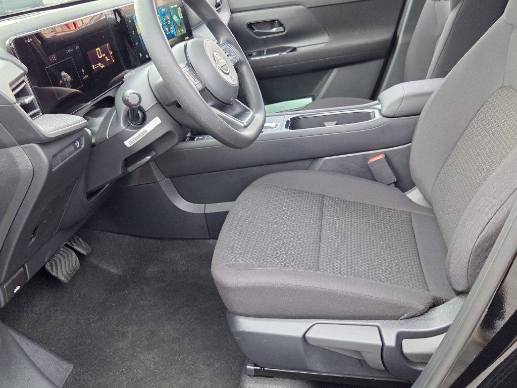 New 2027 Nissan Kicks S FWD image 4