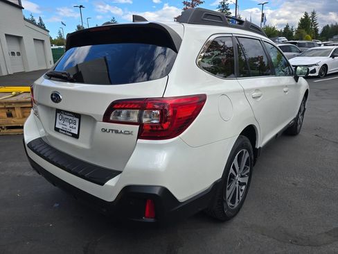 Used 2018 Subaru Outback 2.5i Limited AWD/4WD image 4