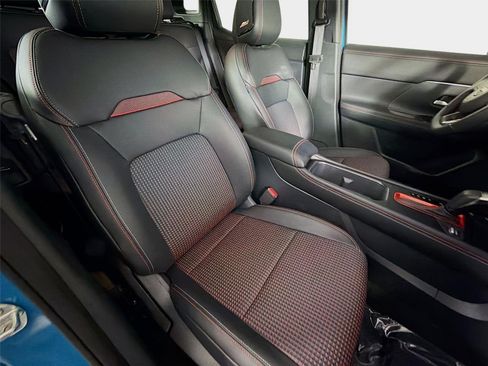 Certified 2026 Nissan Kicks SR w/ SR Premium Package FWD image 26