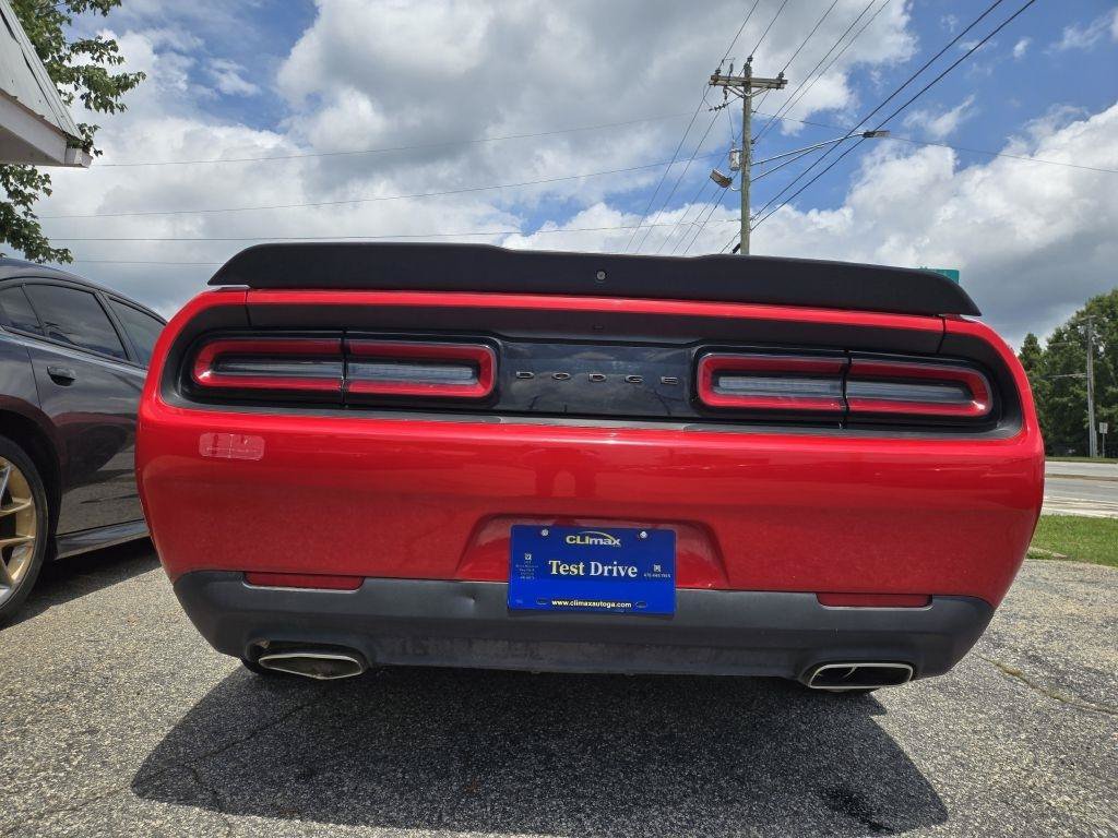Used 2020 Dodge Challenger SXT w/ Blacktop Package RWD image 7