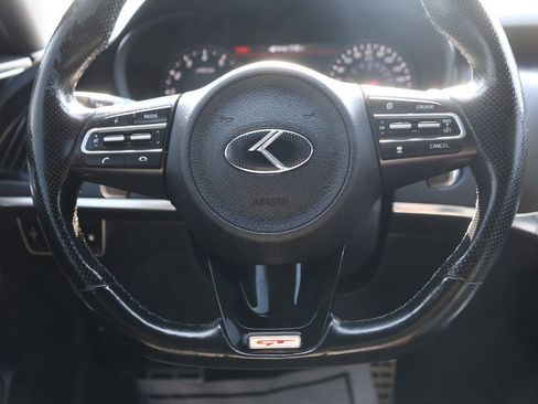 Used 2018 Kia Stinger GT1 AWD/4WD image 18
