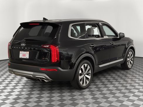 Used 2021 Kia Telluride S FWD image 9