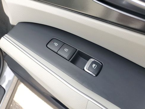 New 2026 Kia Sorento S w/ S Panoramic Sunroof Package image 11