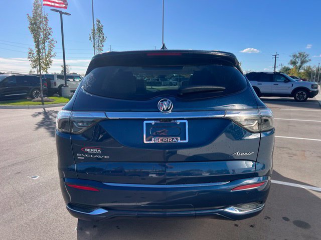 Used 2024 Buick Enclave Avenir w/ Avenir Technology Package AWD/4WD image 6