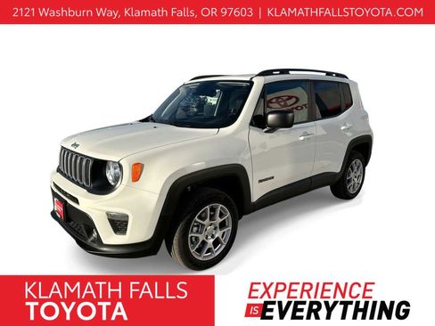 Used 2023 Jeep Renegade Latitude w/ Premium Group image 1