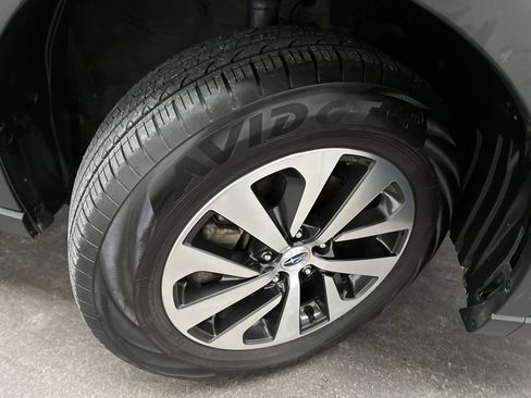 Used 2025 Subaru Outback Premium image 10