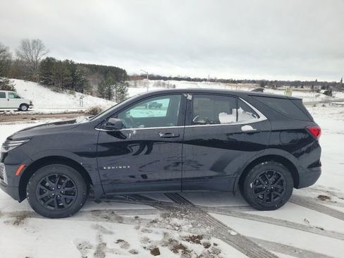 Certified 2023 Chevrolet Equinox LT w/ Driver Convenience Package image 6