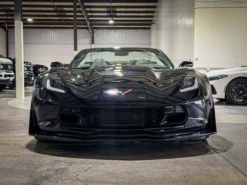 Used 2017 Chevrolet Corvette Z06 RWD image 2