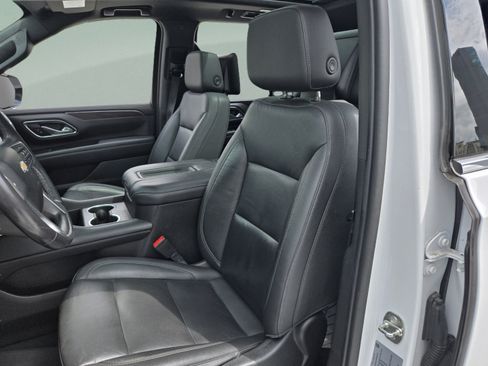 Used 2021 Chevrolet Tahoe LT w/ Rear Media and Nav Package RWD image 14