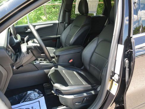 Used 2024 Ford Escape Platinum AWD/4WD image 10