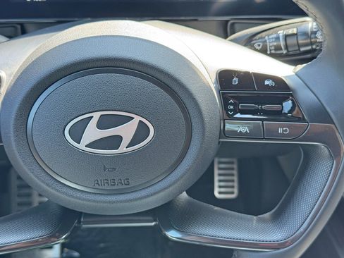 Used 2025 Hyundai Elantra SEL FWD image 21