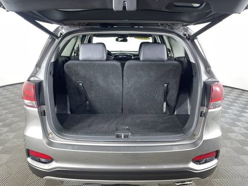Used 2019 Kia Sorento EX image 40