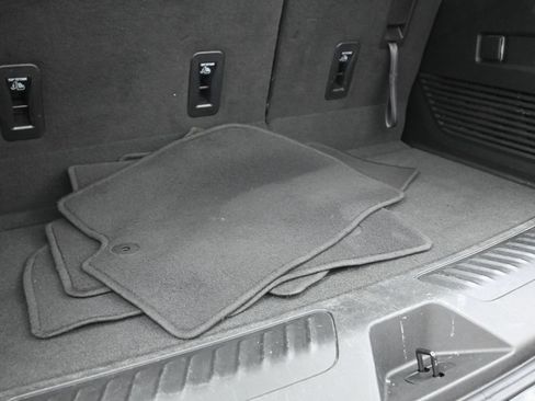 Used 2024 Chevrolet Tahoe LT RWD image 18