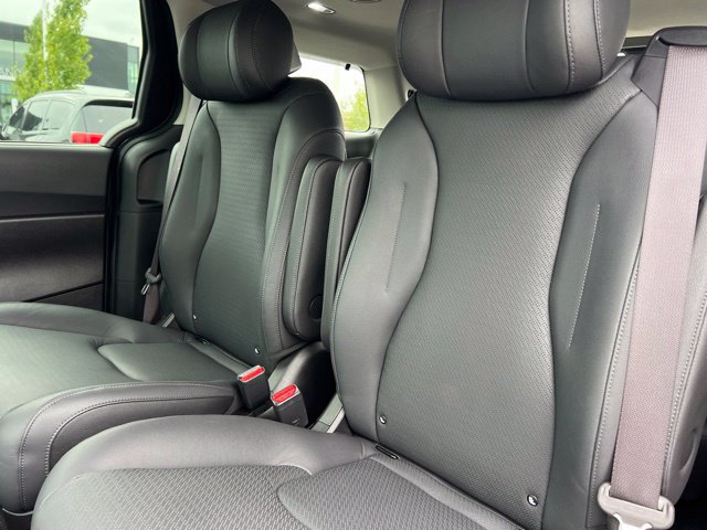 Certified 2026 Kia Carnival SX Prestige FWD image 38