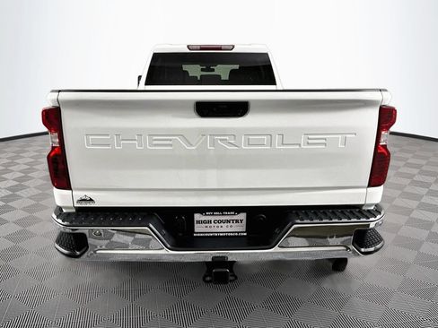 Used 2022 Chevrolet Silverado 2500 LT w/ Fleet Comfort Package AWD/4WD image 6
