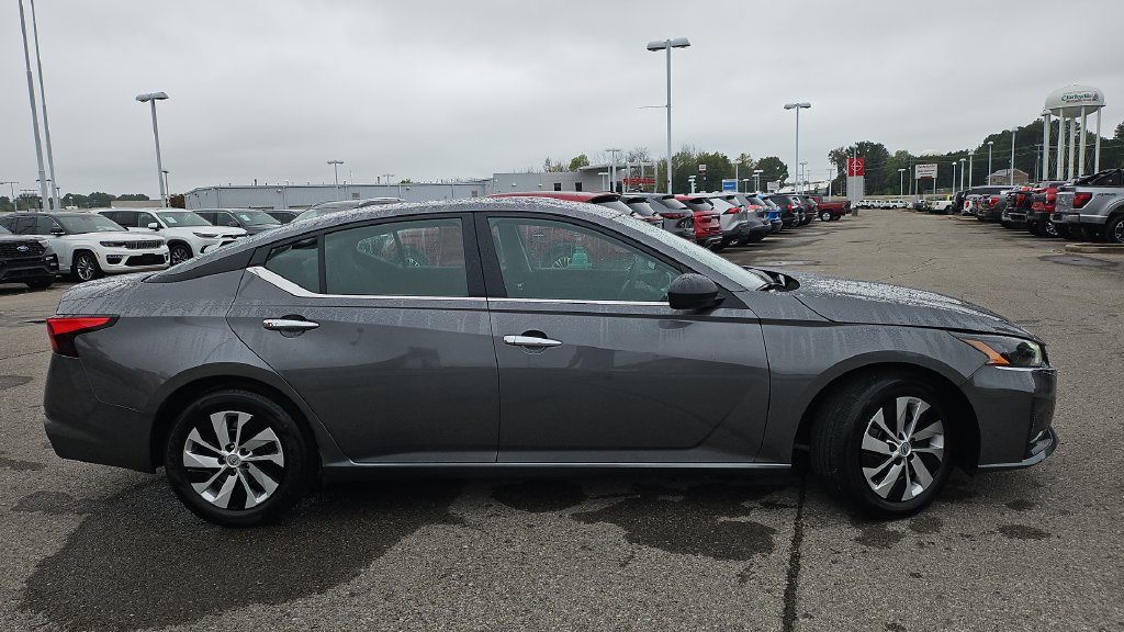 Certified 2025 Nissan Altima 2.5 S FWD image 2