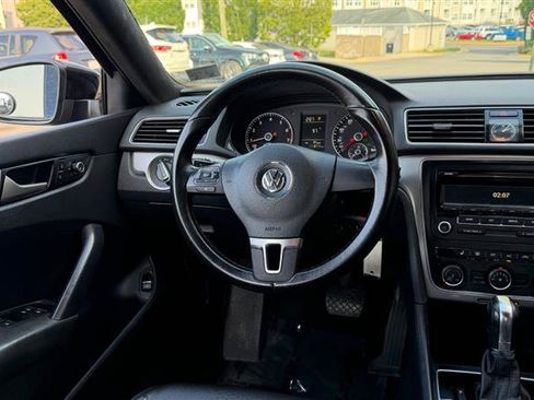 Used 2014 Volkswagen Passat 2.5 S FWD image 23