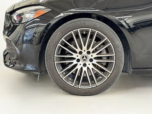 Used 2025 Mercedes-Benz C 300 Sedan image 25