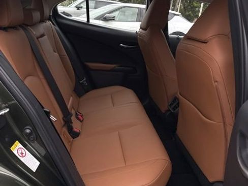 Used 2019 Lexus UX 250h w/ Accessory Package 2 AWD/4WD image 7
