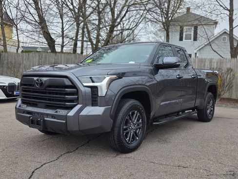 Used 2025 Toyota Tundra SR5 w/ SR5 Convenience Package AWD/4WD image 2