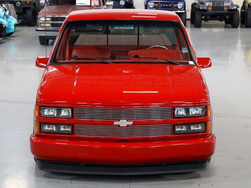 Used 1988 Chevrolet Silverado 1500 2WD Regular Cab image 3