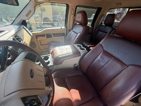 Used 2011 Ford F250 King Ranch w/ King Ranch w/Chrome Pkg image 8