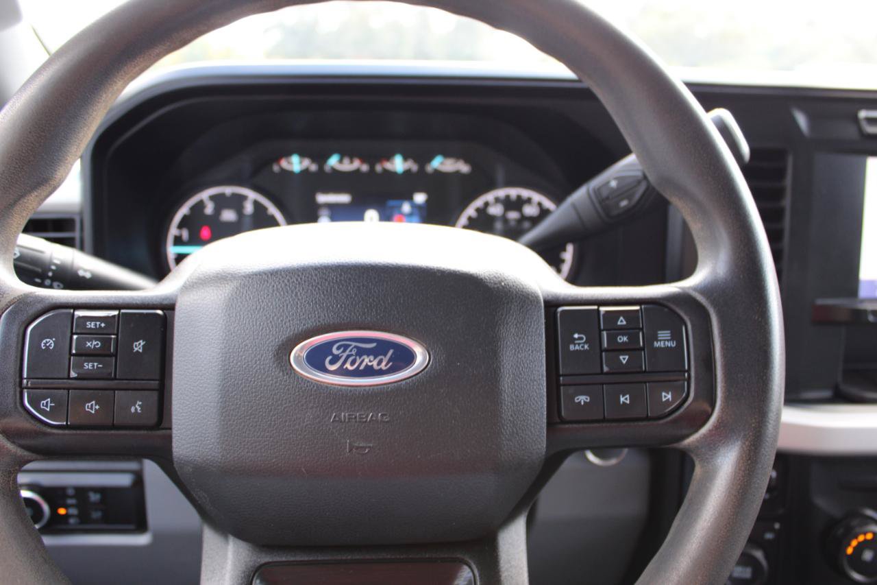 Used 2023 Ford F250 XLT w/ F-250 >10K GVWR Package AWD/4WD image 22