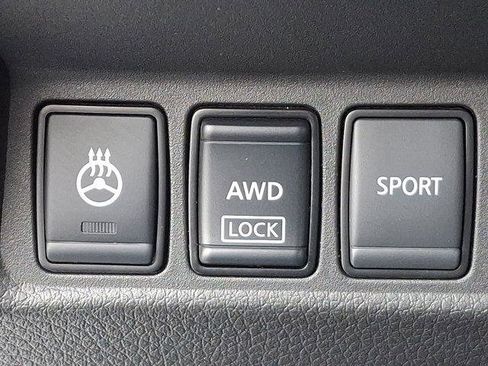 Used 2022 Nissan Rogue Sport SV w/ Technology Package image 23