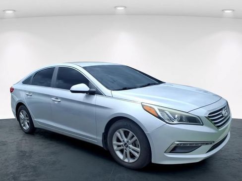 Used 2015 Hyundai Sonata SE FWD image 12