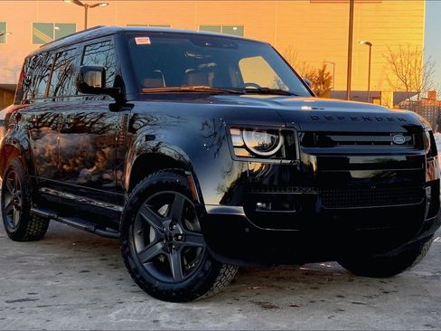 New 2026 Land Rover Defender 110 X-Dynamic SE image 2