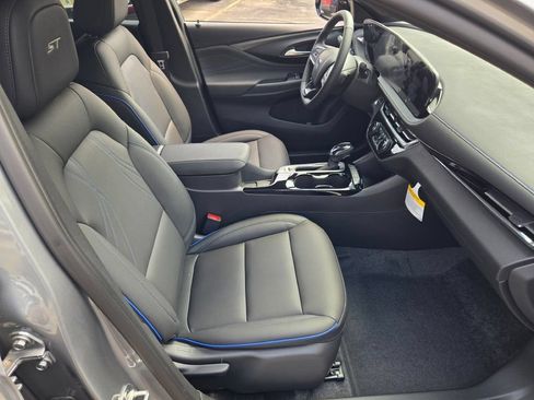 New 2026 Buick Envista Sport Touring w/ Convenience I Package FWD image 17