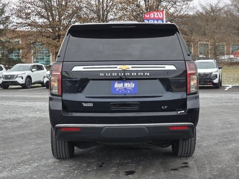 Used 2024 Chevrolet Suburban LT image 13